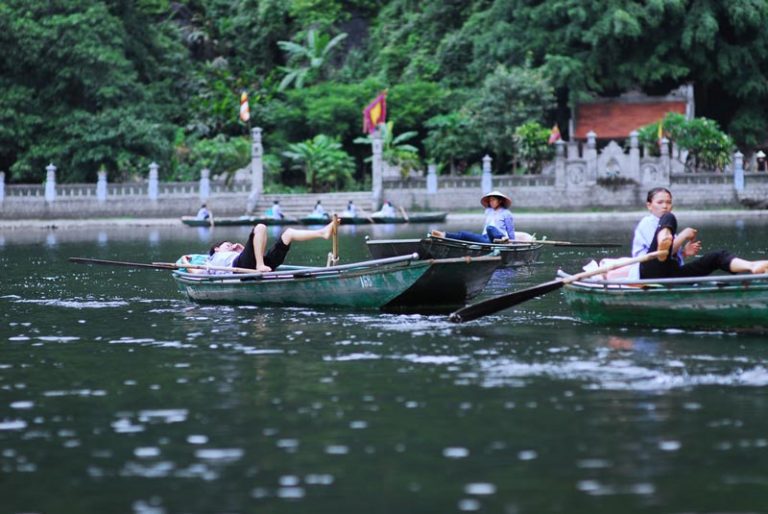 Quần thể danh thắng Tràng An tiếng Anh là gì? bài giới thiệu