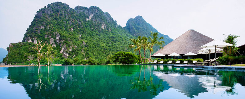 Bể bơi ngoài trời tại Serena Resort