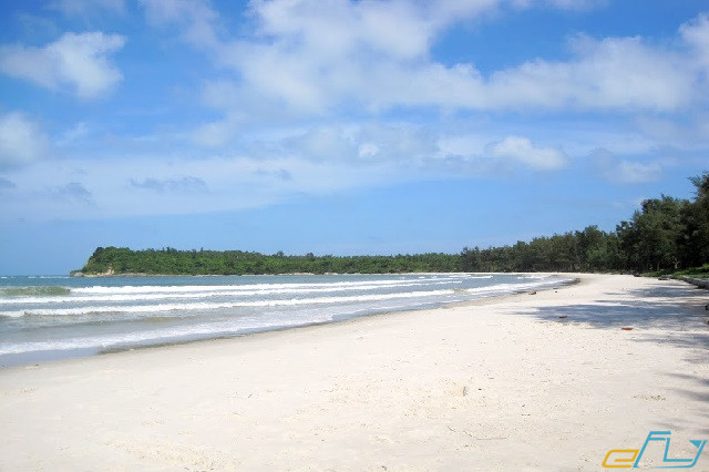 Cẩm nang du lịch Vân Đồn Quảng Ninh: bãi minh châu