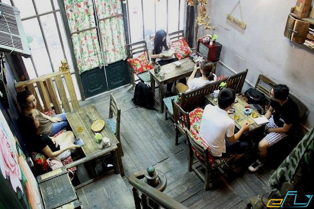 quán cà phê cổ Hà Nội:  Cafe bao cấp