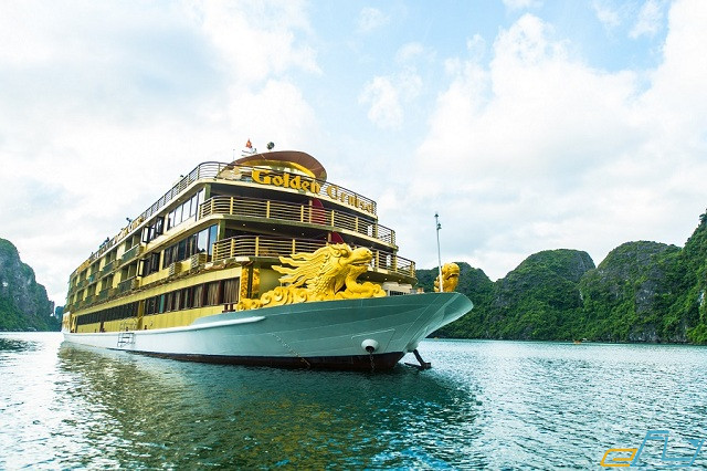 du thuyền golden cruise trên vịnh hạ long